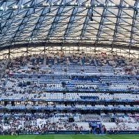 法媒：因雷暴天气，马赛主场vs巴黎的法国国家德比面临推迟风险